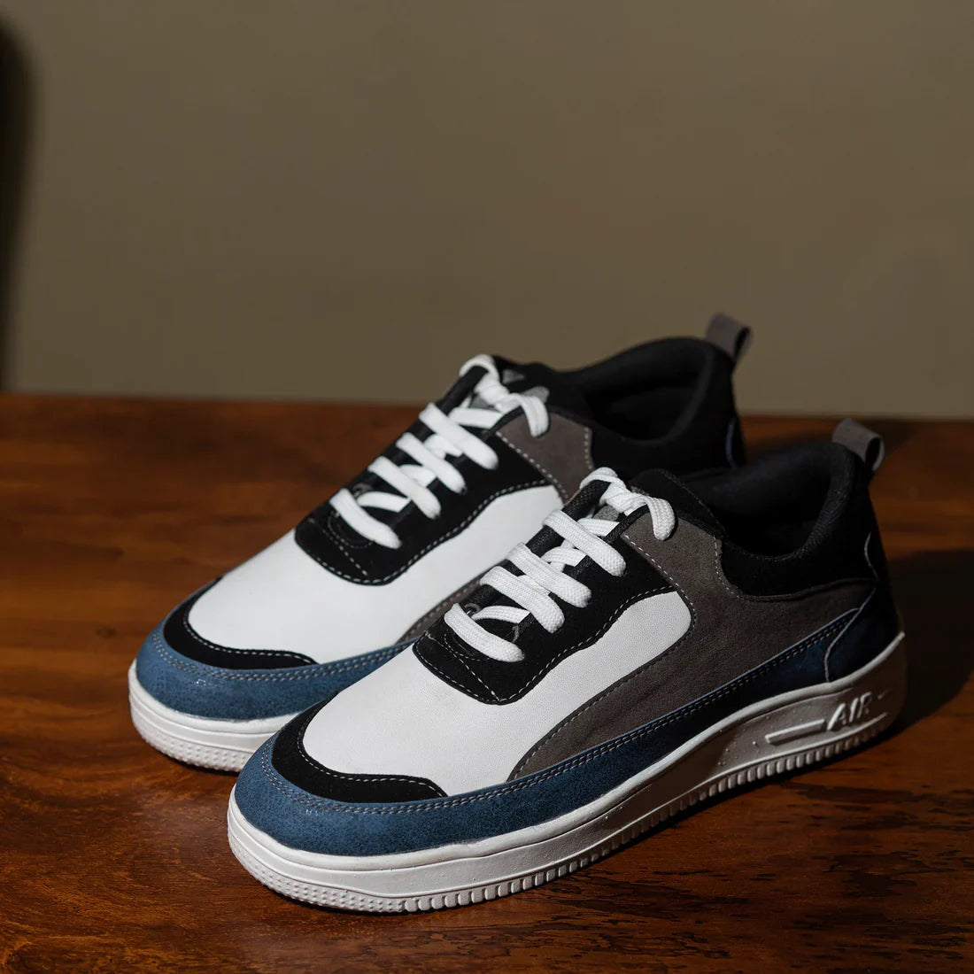 The Aurous Canyon Blue Laceup Sneakers