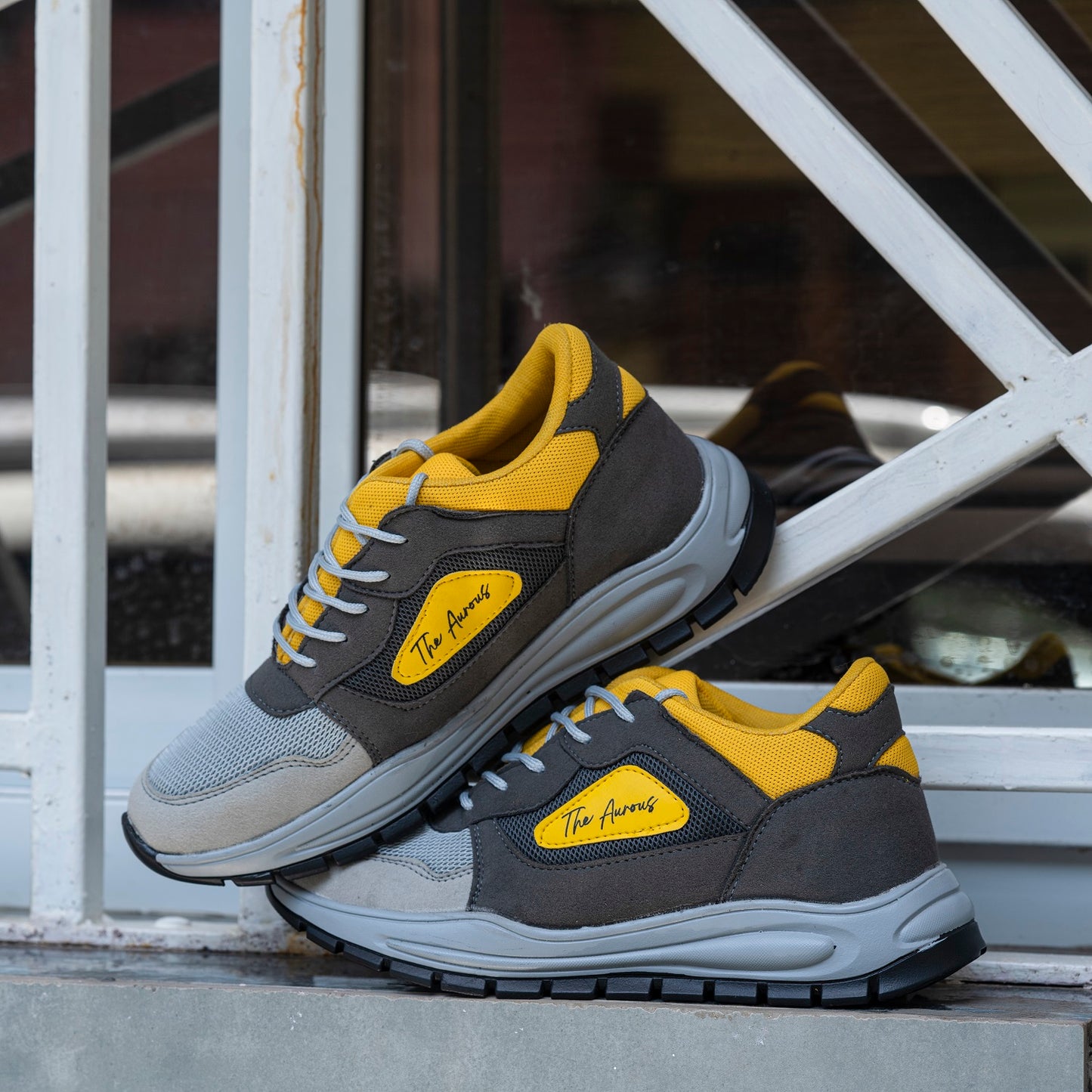 The Aurous Meteor Laceup Sneakers
