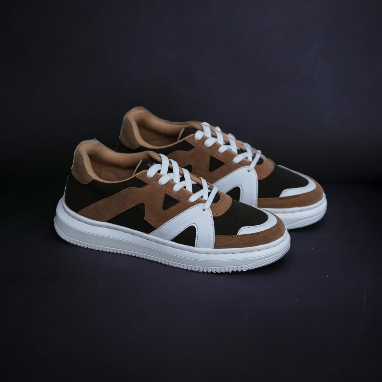 The Aurous Evoke Olive Laceup Sneakers