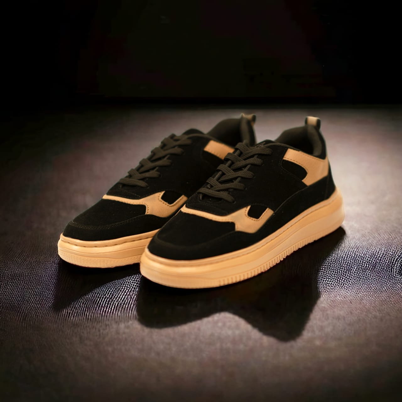 The Aurous Owen Black Laceup Sneakers