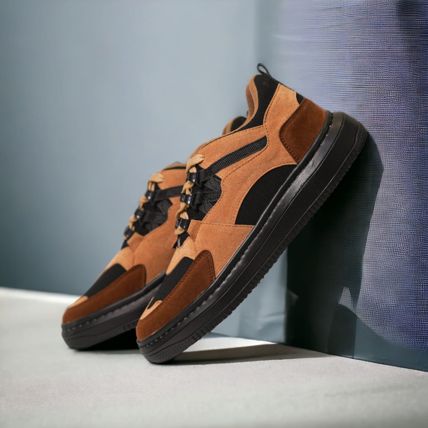 Horizon Laceup Sneakers