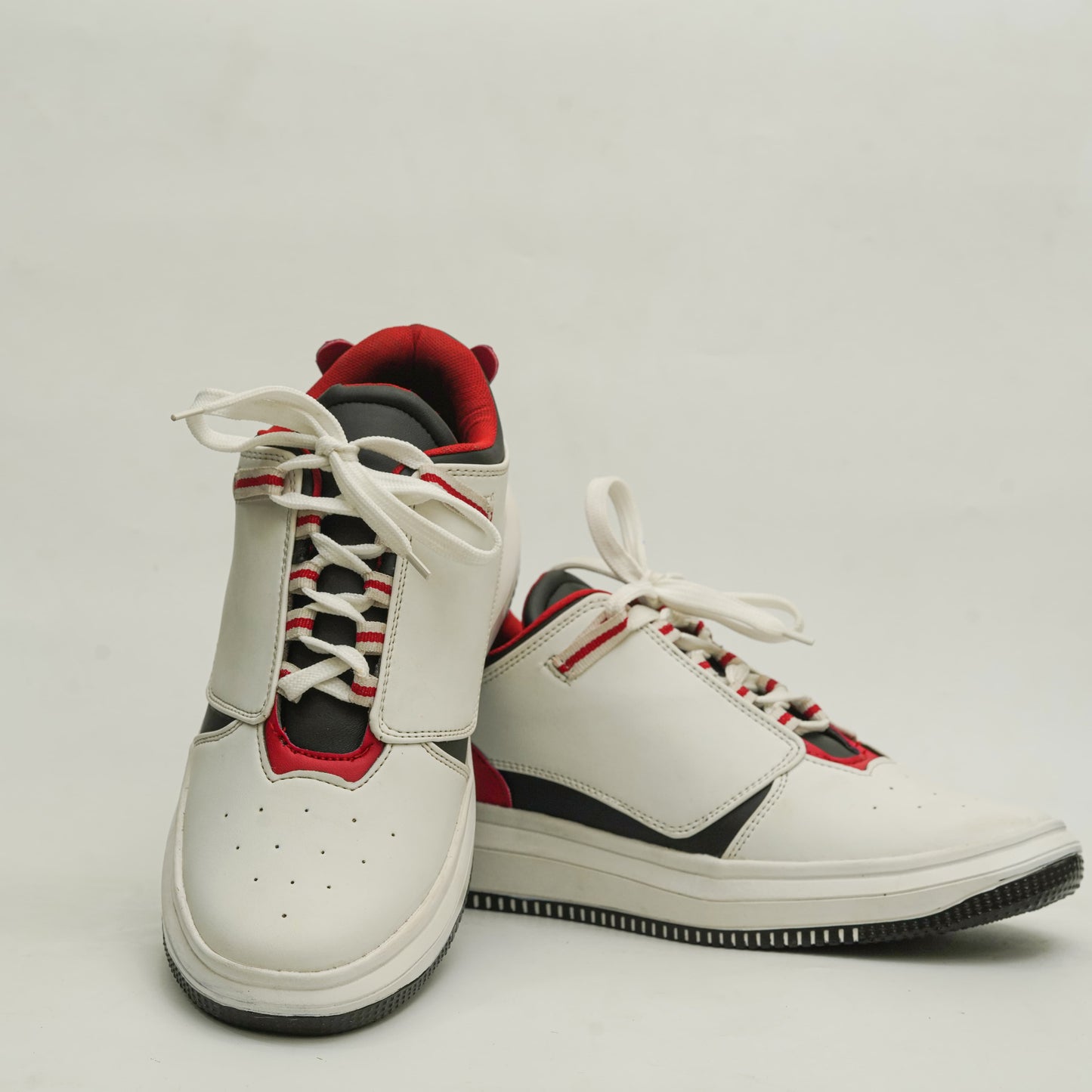 Sprint Laceup Sneakers
