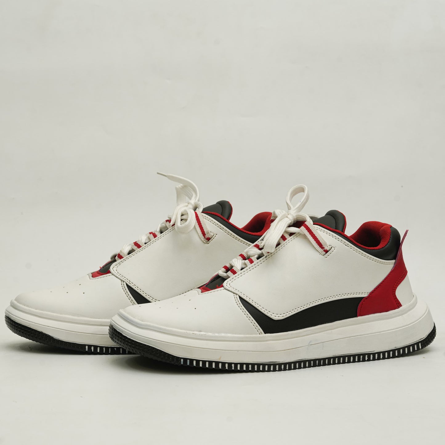 Sprint Laceup Sneakers