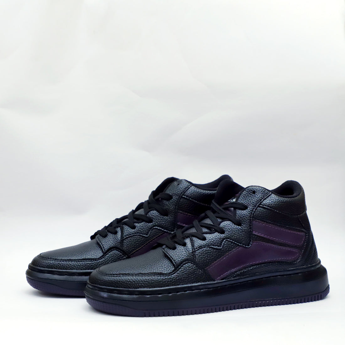 The Aurous Raven Black Laceup Sneakers