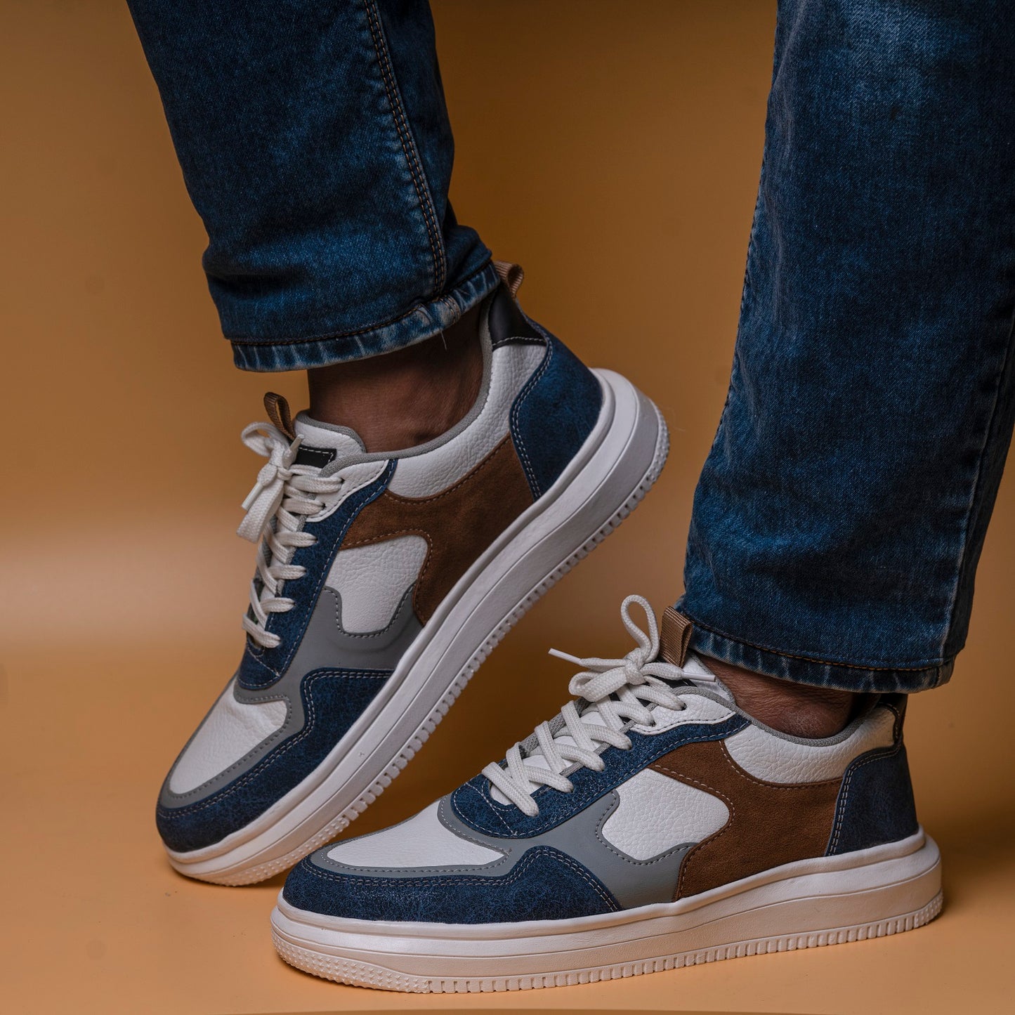 The Aurous Blaze Laceup Sneakers - White Edition