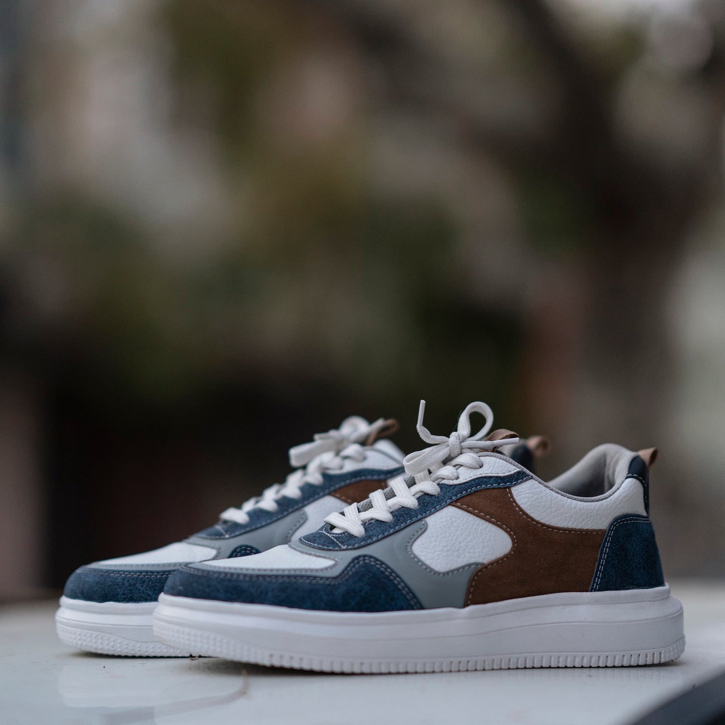 The Aurous Blaze Laceup Sneakers - White Edition