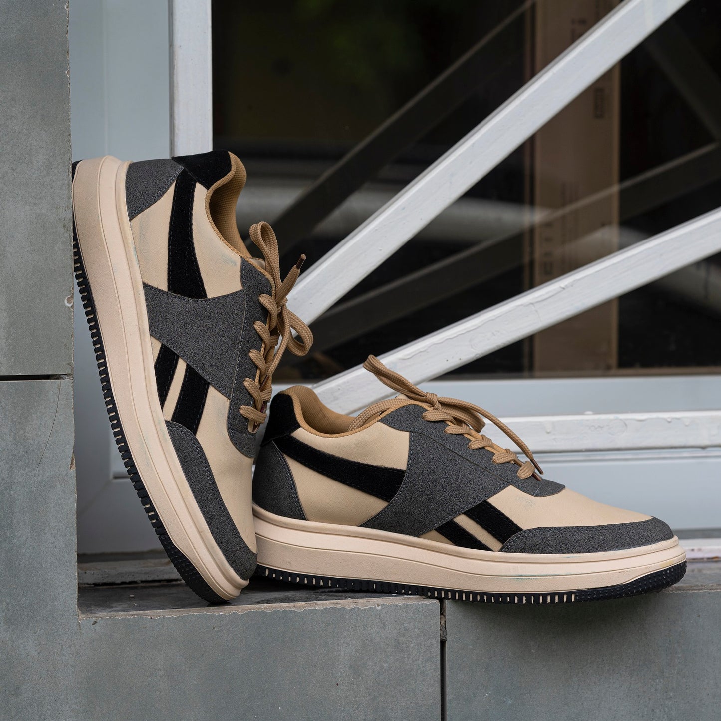 The Aurous Leo Laceup Sneakers