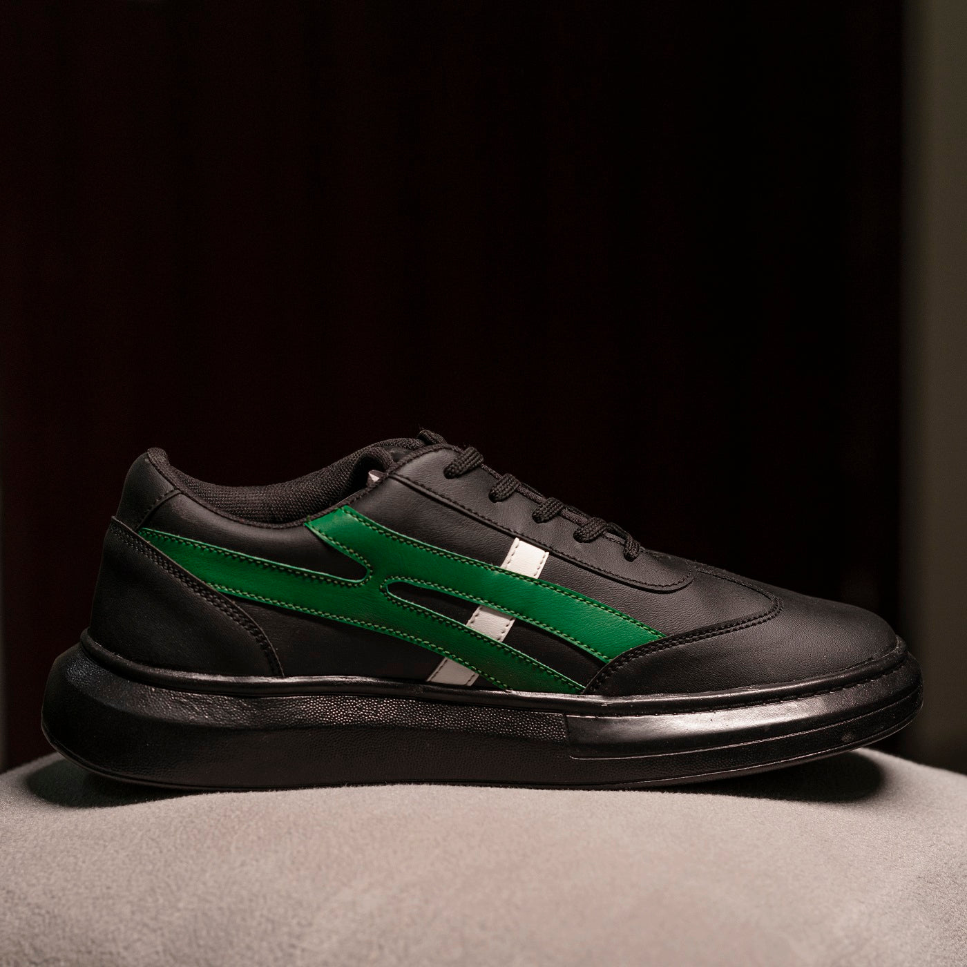 The Aurous Euphoria Black Lace up Sneakers