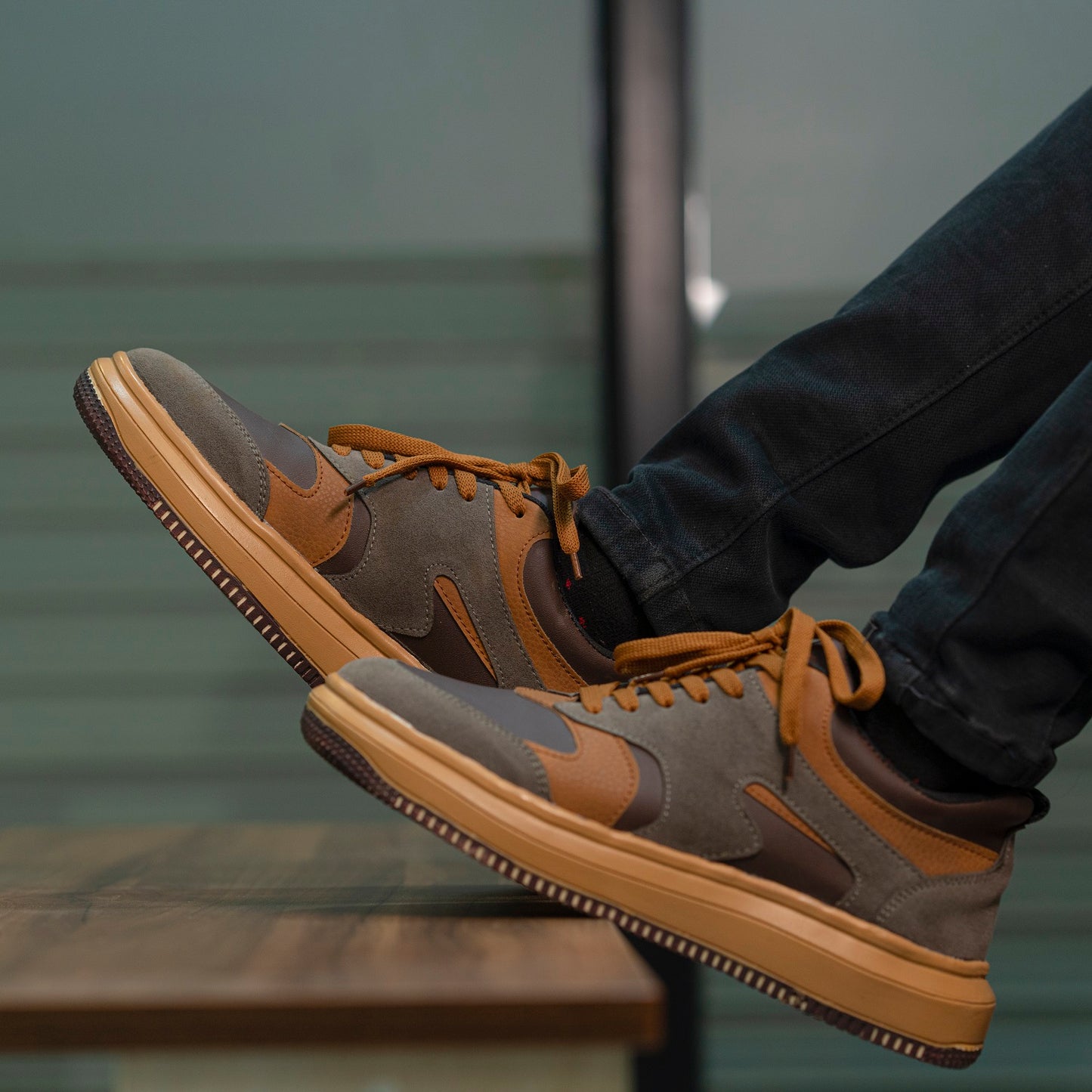 The Aurous Harold Laceup Sneakers