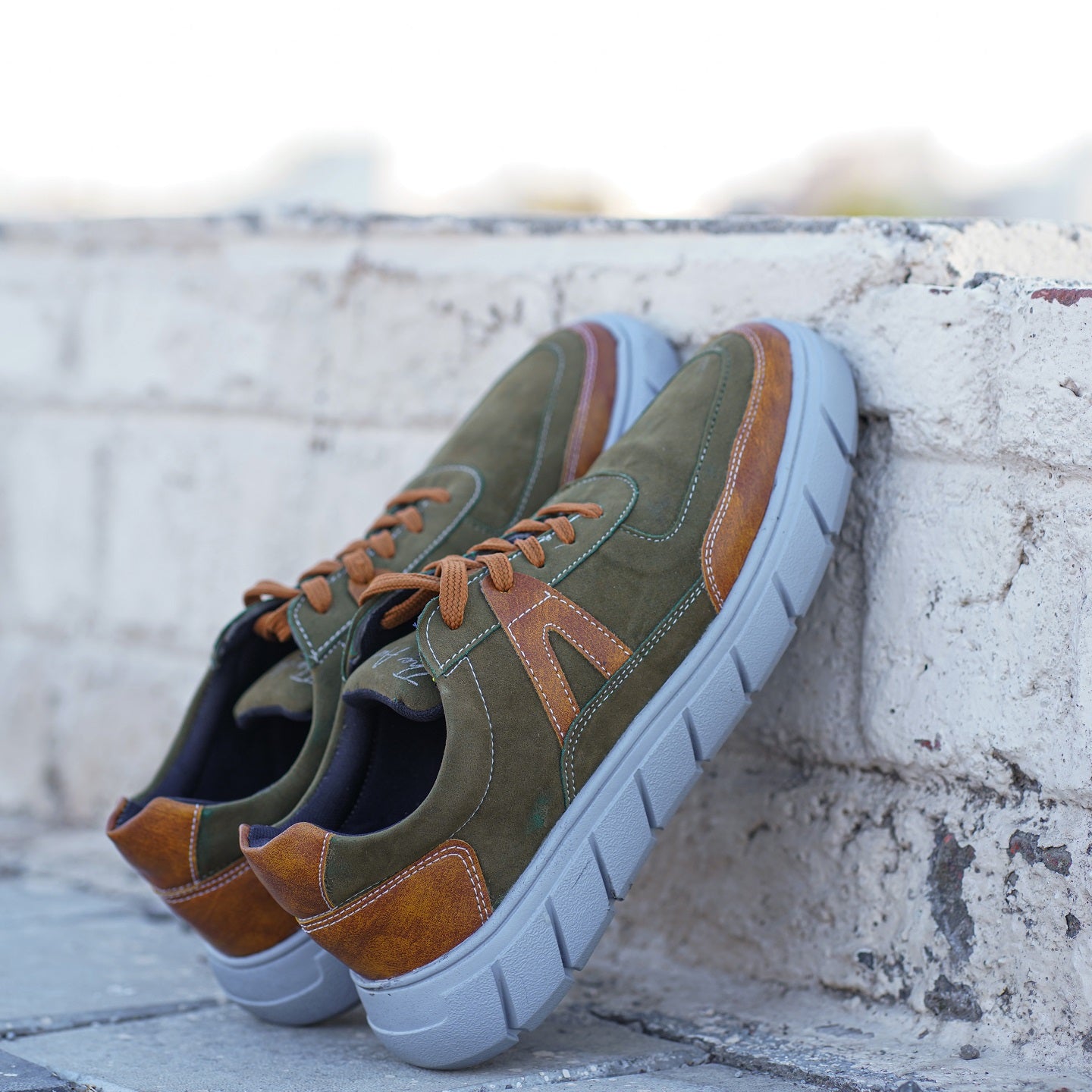 The Aurous Havock Tanned Sneakers
