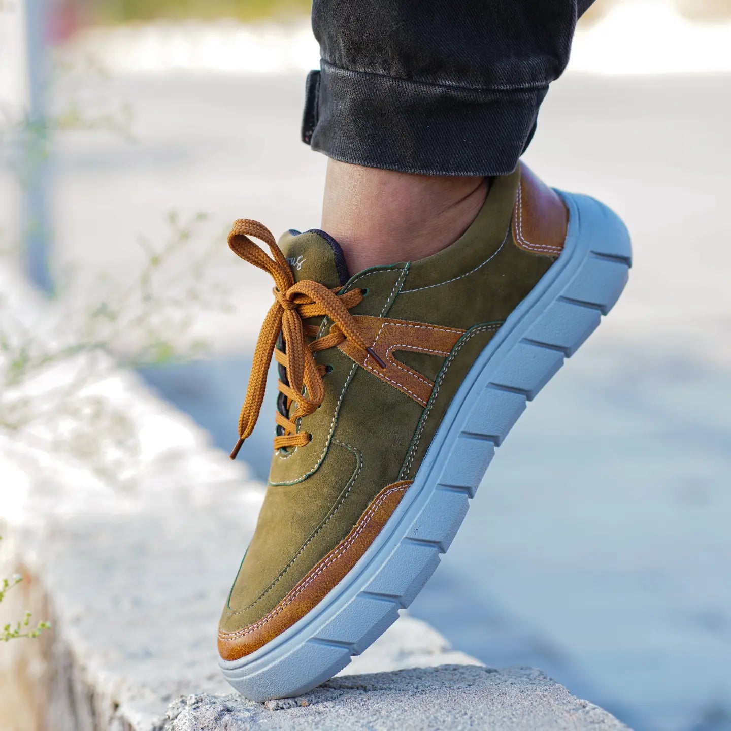 The Aurous Havock Blue Sneakers