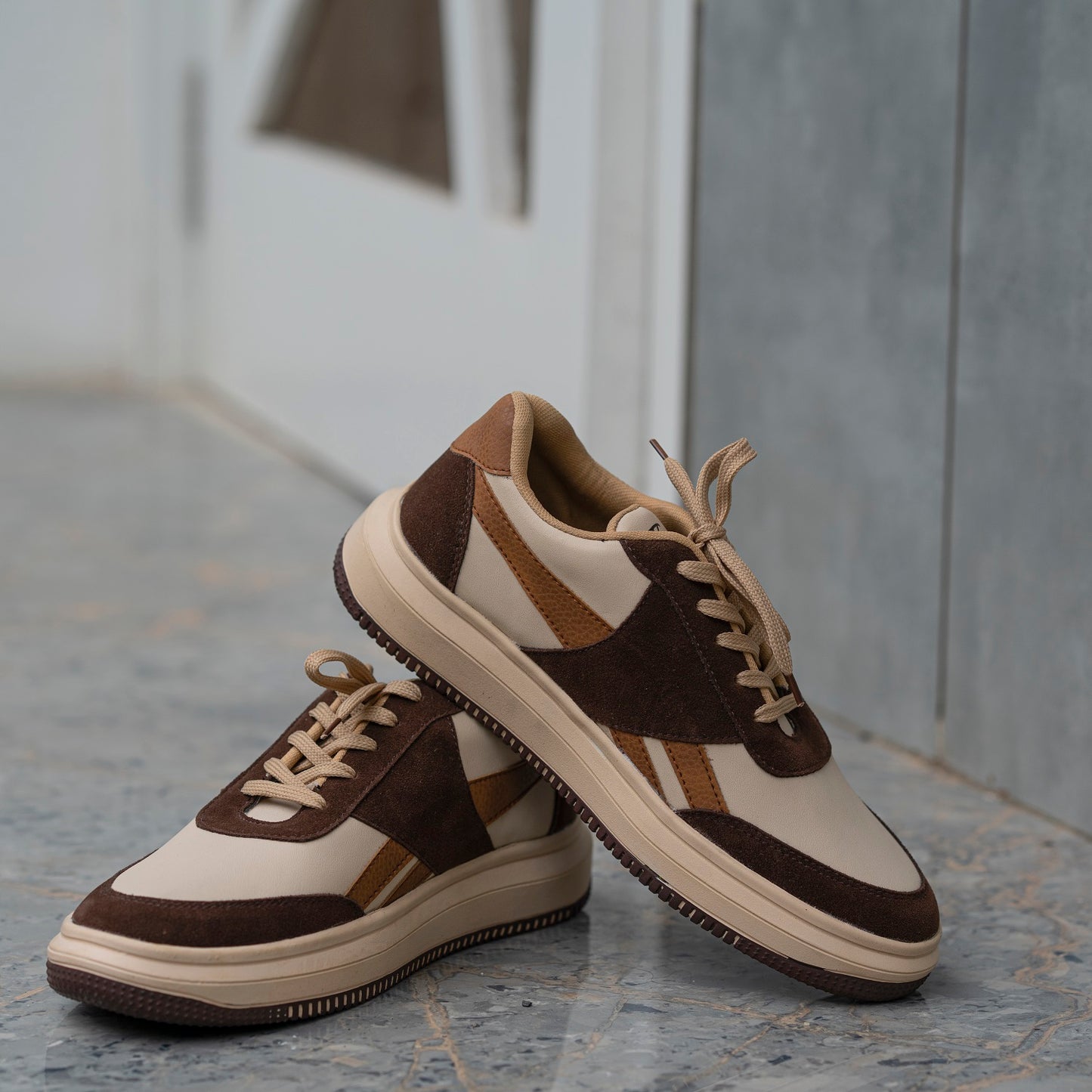 The Aurous Leo Laceup Sneakers - Brown Edition