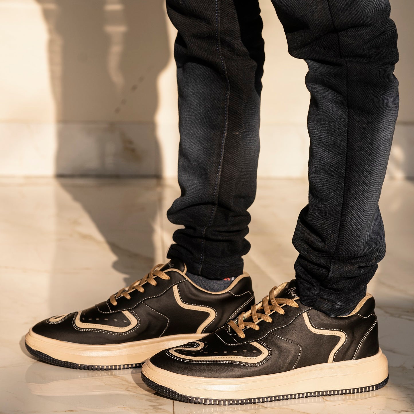 The Aurous Matteo Laceup Sneakers