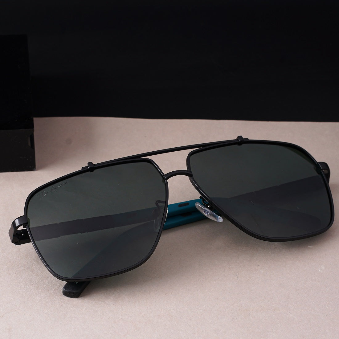 The Aurous Quad Polarized Square Sunglasses