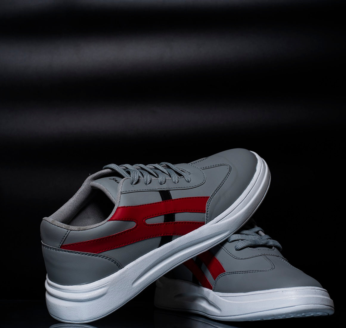 The Aurous Euphoria Lace up Sneakers