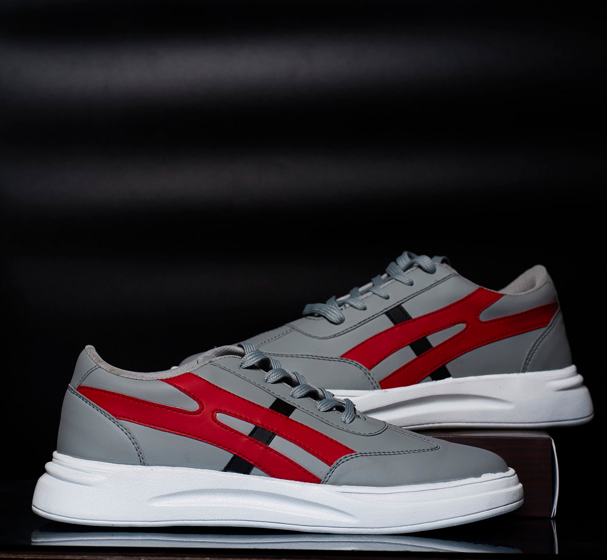 The Aurous Euphoria Lace up Sneakers