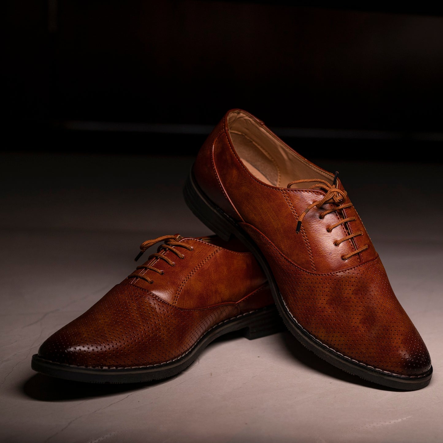 The Aurous Socrates Oxford Formal Laceup Derby Shoes With Dotted Texture