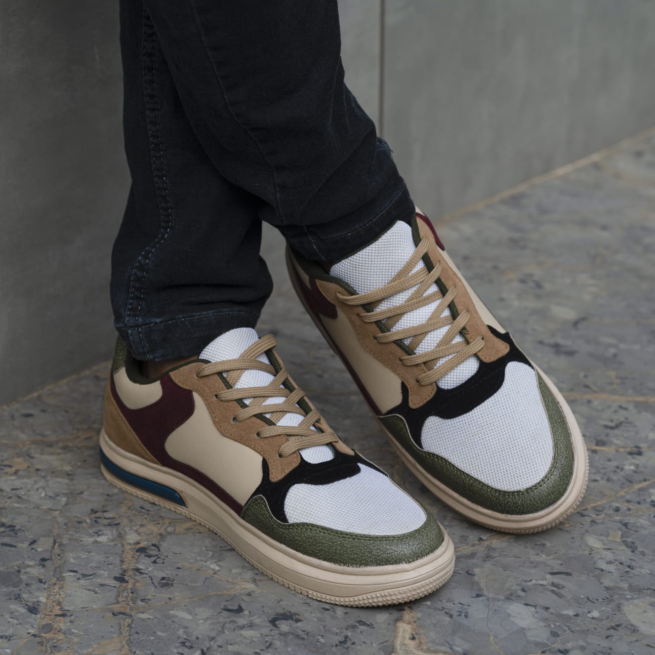 The Aurous Flare Laceup Sneakers