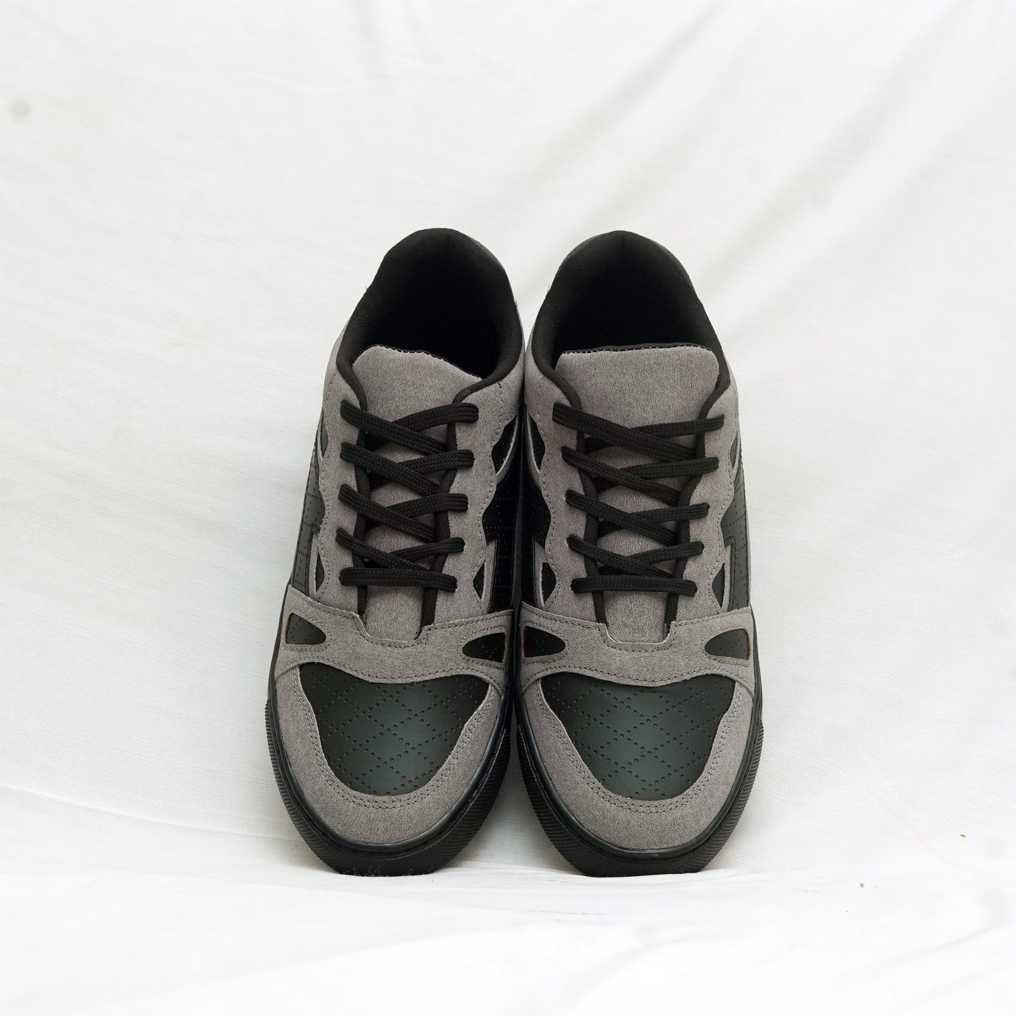 Kickster Laceup Sneakers