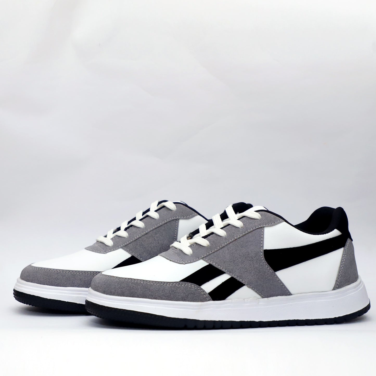 The Aurous Trigenic Laceup Sneakers