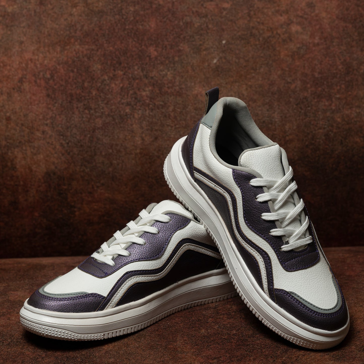 The Aurous Nova Laceup Sneakers