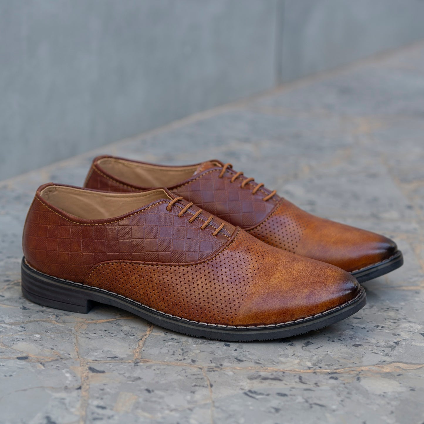 The Aurous Athens Oxford Formal Laceup Derby Shoes With Dotted Texture