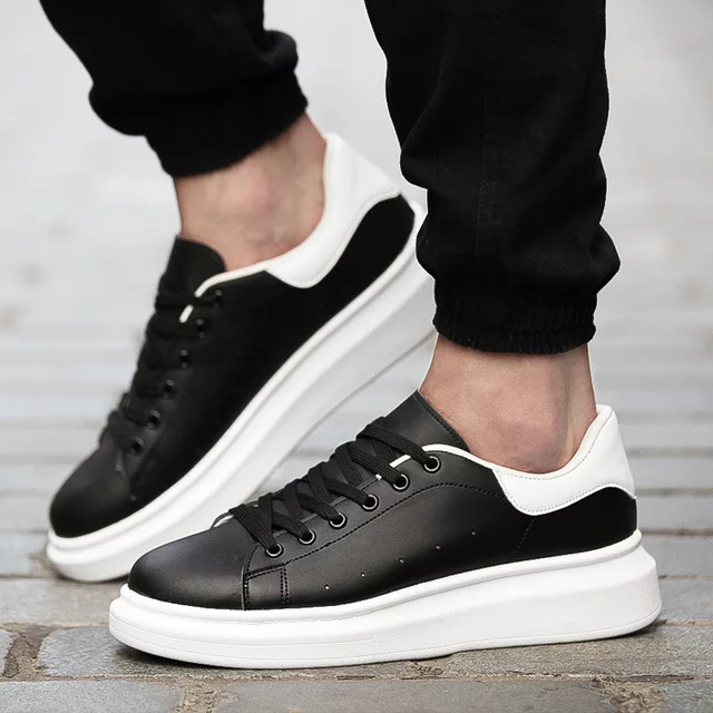 The Aurous Lace up Black Sneakers