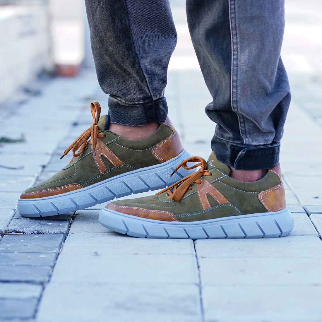 The Aurous Havock Blue Sneakers