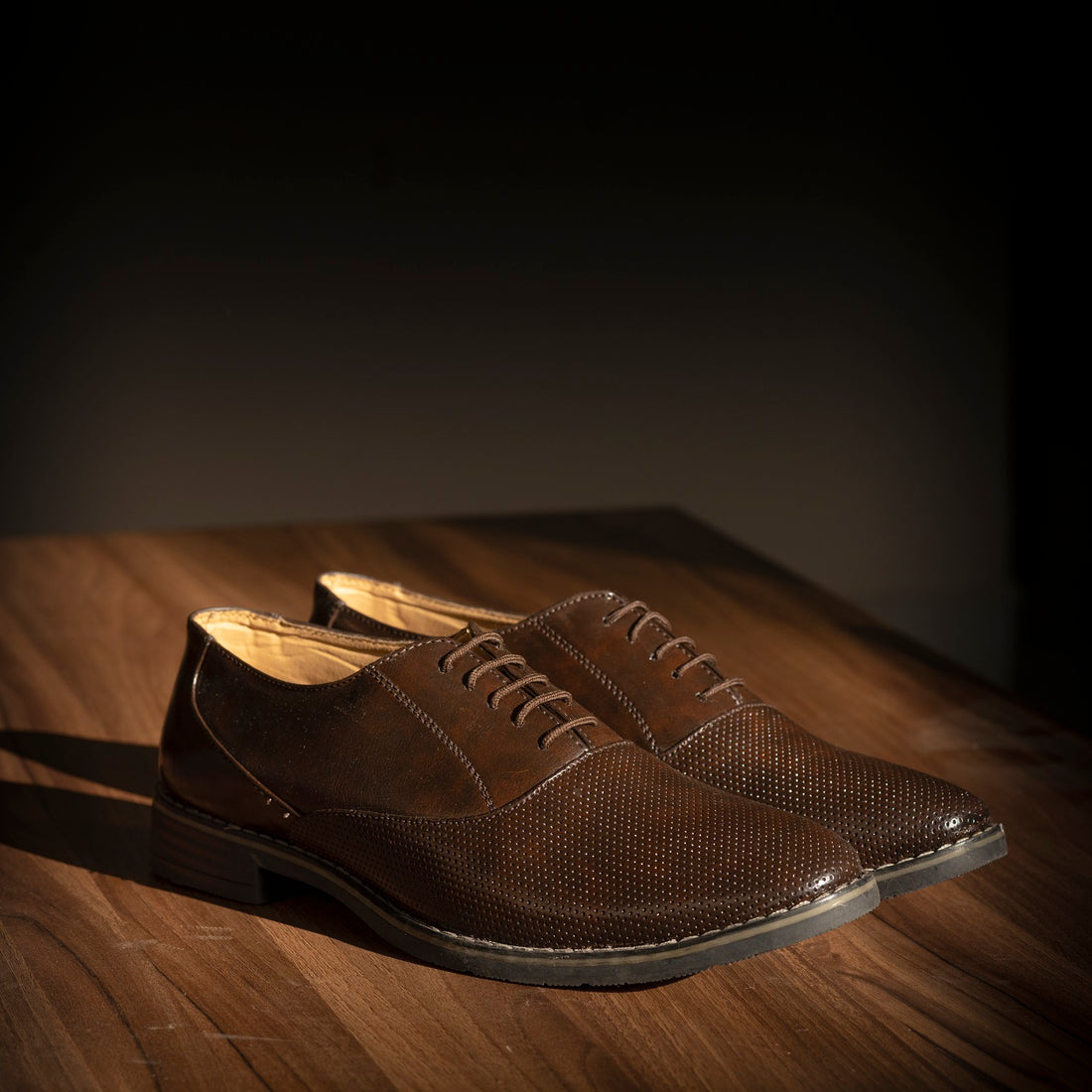The Aurous Orion Oxford Formal Laceup Derby Shoes With Dotted Texture ...